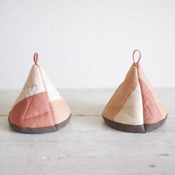 三角型の草木染めリネンの鍋つかみ（2個セット）A