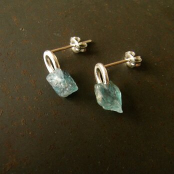 アパタイト　ピアス