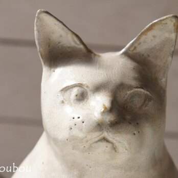 陶器で出来た猫の画像