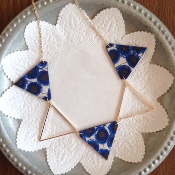 さんかくフープネックレス