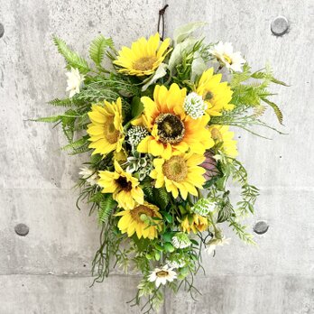 Sunflower hanging basketの画像