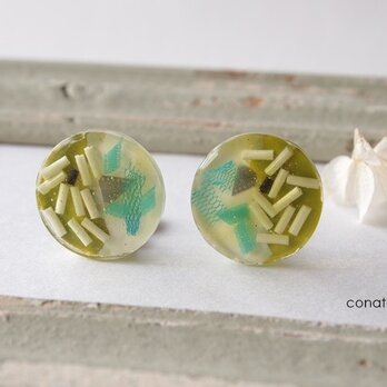 若草色 two-tone・まるいイヤリング