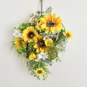 Sunflower hanging basket IIIの画像