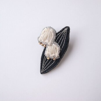 petit flower 刺繍 ブローチ no.12