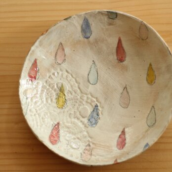 粉引きカラフルドロップのパスタ皿。の画像