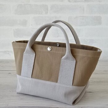 大人カラーのミニトート・キャメルＭＩＸ