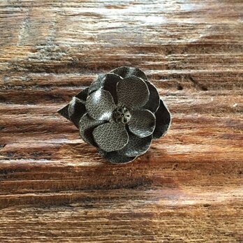 革花のブローチピン 金具2cm G5の画像