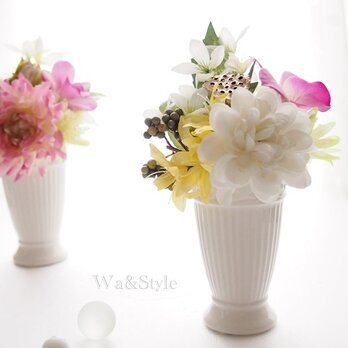 お供え花アレンジメント（トール）ホワイトの画像