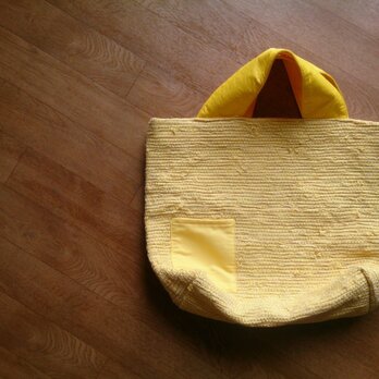 レモンイエローの裂き織りバッグの画像
