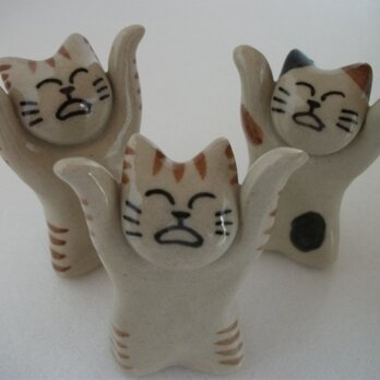 猫の箸置き３個セット（バンザイミックス）の画像