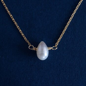 Pure pearl necklaceの画像