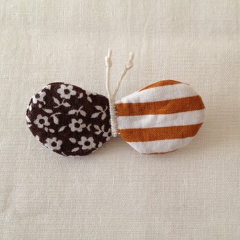 ちょうちょブローチ　１