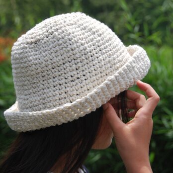 手紡ぎコットンと麻糸のニット帽子の画像