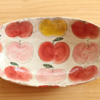 粉引きりんごのオーバルパスタ皿。の画像