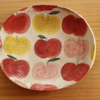 粉引きりんごのオーバル皿。の画像