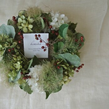 アナベルと野薔薇の実のwreathの画像