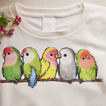 ふんわりコザクラインコの Tシャツの画像