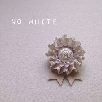 ロゼット ＊ NO.lamé ＊ whiteの画像