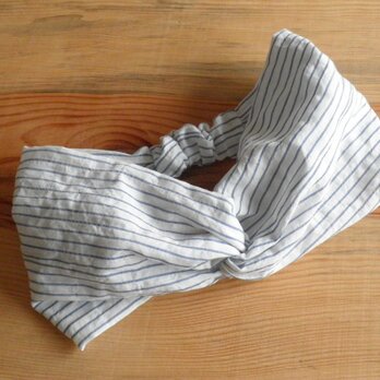 ねじりターバン　ヘアバンド　白にブルーのボーダー