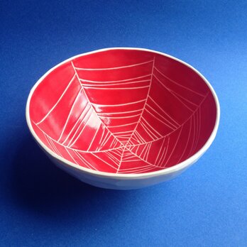 red bowl (spider web) 中の画像