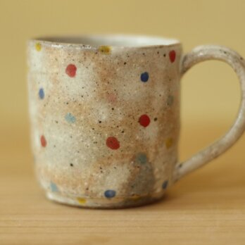 粉引きカラフル小さいドットのカップ。
