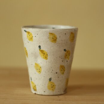 粉引き小さなレモンいっぱいのフリーカップの画像
