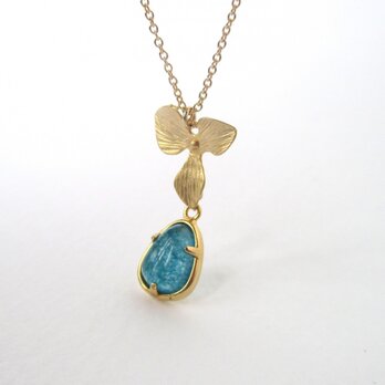 お花とシアンブル―ジェイドネックレス