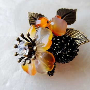 【SOLD】夕焼け色カーネリアンの花束ブローチの画像