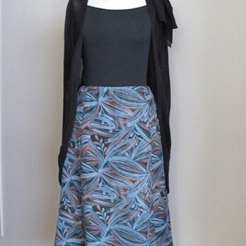 ボタニカル柄のフレアースカートの画像