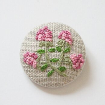 刺繍　ブローチ　シロツメクサ　濃桃×薄桃