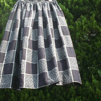 紬のスカート　黒　キュプラのペチコート付の画像