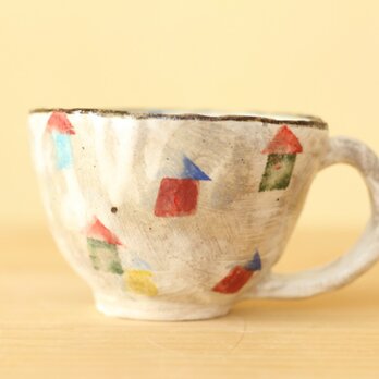 粉引き手びねりカラフルおうちのカップ。
