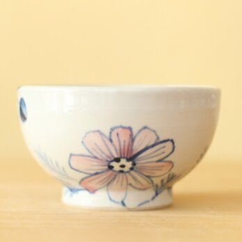 染付草花のお茶碗の画像