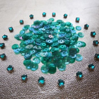 **♥Vintage Frech Celluloid Sequins & Crystal Sew On Set♥**の画像