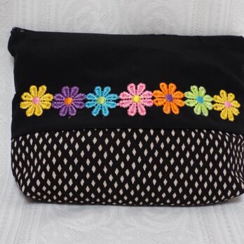 フラワーパッチの若々しいポーチ