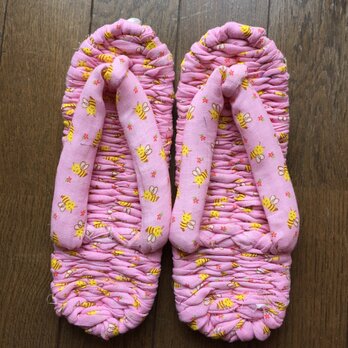 布ぞうり　ピンク ミツバチ柄　23～25ｃｍ