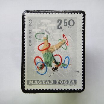ハンガリー　切手ブローチ1351の画像