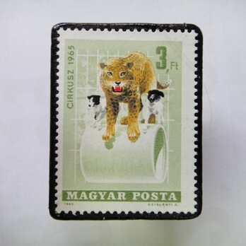 ハンガリー　切手ブローチ1352の画像
