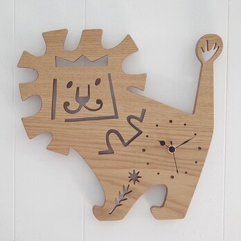 時計　ライオン