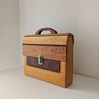 木のカバン  A4 サイズ