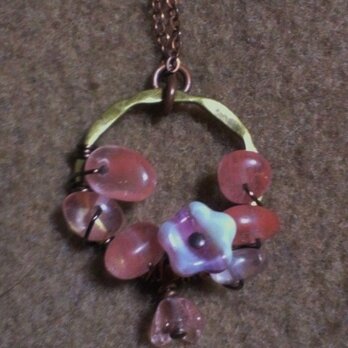 天然石ストロベリークオーツの桜色のネックレスの画像
