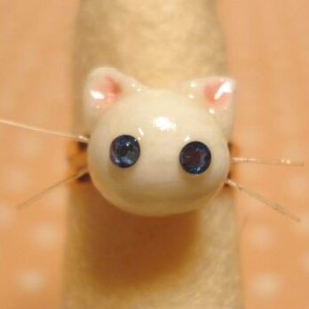 にゃんこのしっぽ○にゃんリング○ポーチつき○白猫ブルーアイ