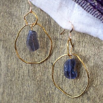 アイオライトの無垢な真鍮ピアス