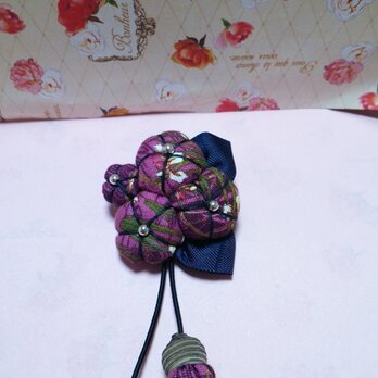 紫色＊どんぐり帽子の花のブローチの画像