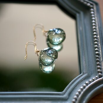 K18大粒ミスティックグリーンクォーツのピアス　～Lucilla