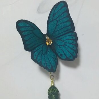 蝶のピアス(モルフォ)の画像