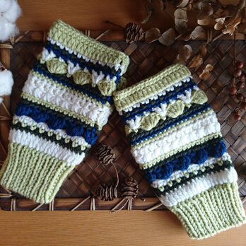 かぎ針模様のハンドウォーマー《エクストラファインメリノ》