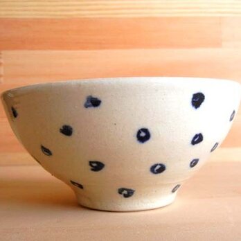 水玉食器・小さなお茶碗の画像