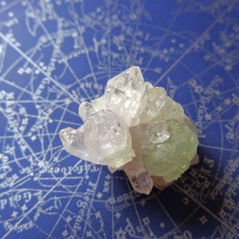 プレナイト＆クォーツ（水晶）クラスター　中国産　23.2g 　鉱物の画像