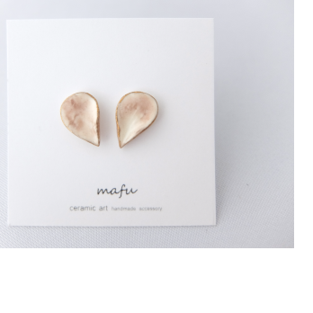 ピアス　ヒトヒラdaphne